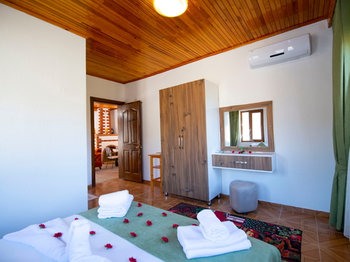  gece  -  Kasım
  | Kalkan Bezirgan Köyü Villa (6 Kişilik, Korunaklı Havuzlu, Jakuzili Seçenekli)